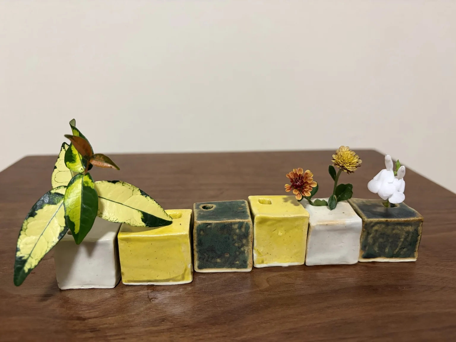 歪んだ四角い自作花器
